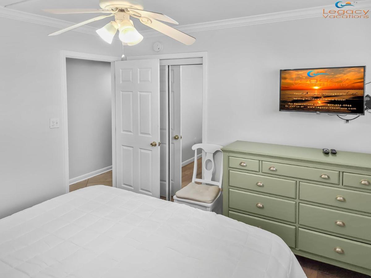 Is9-Cozy Upstairs Beachfront Condo - King Beds Форт Уолтън Бийч Екстериор снимка