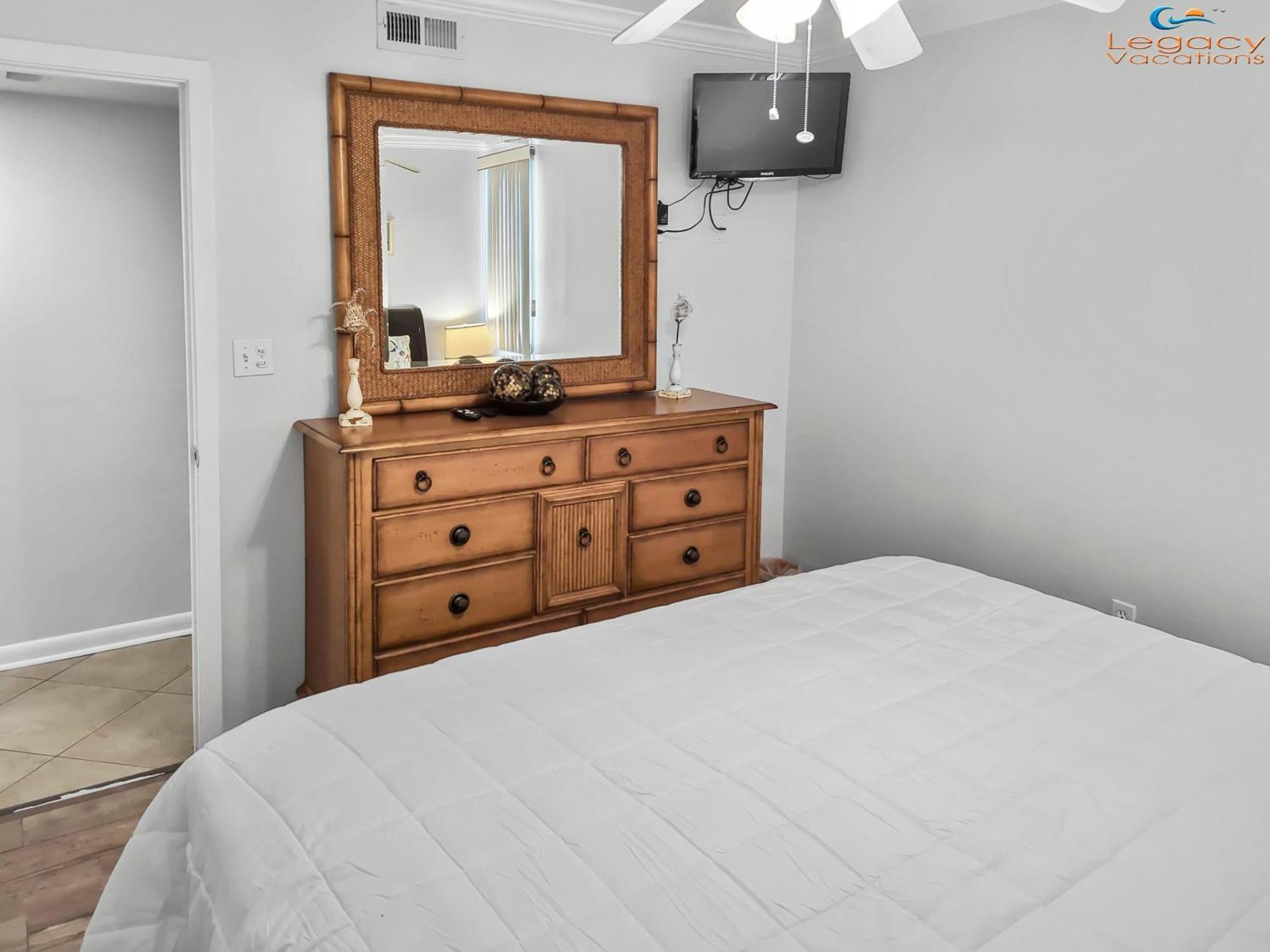 Is9-Cozy Upstairs Beachfront Condo - King Beds Форт Уолтън Бийч Екстериор снимка