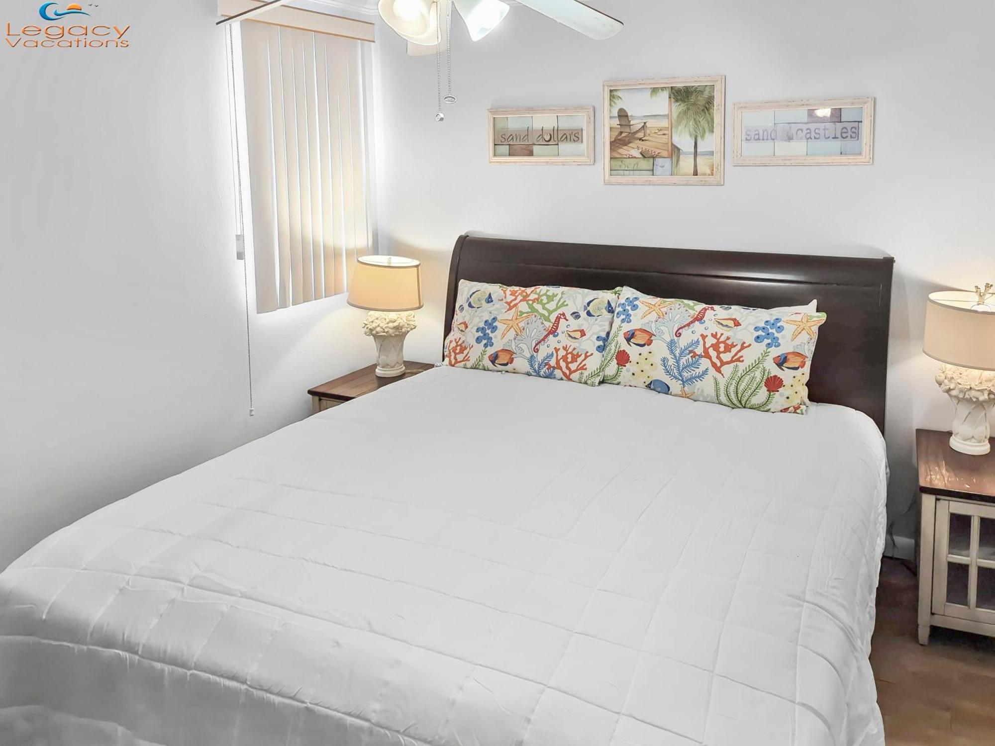 Is9-Cozy Upstairs Beachfront Condo - King Beds Форт Уолтън Бийч Екстериор снимка